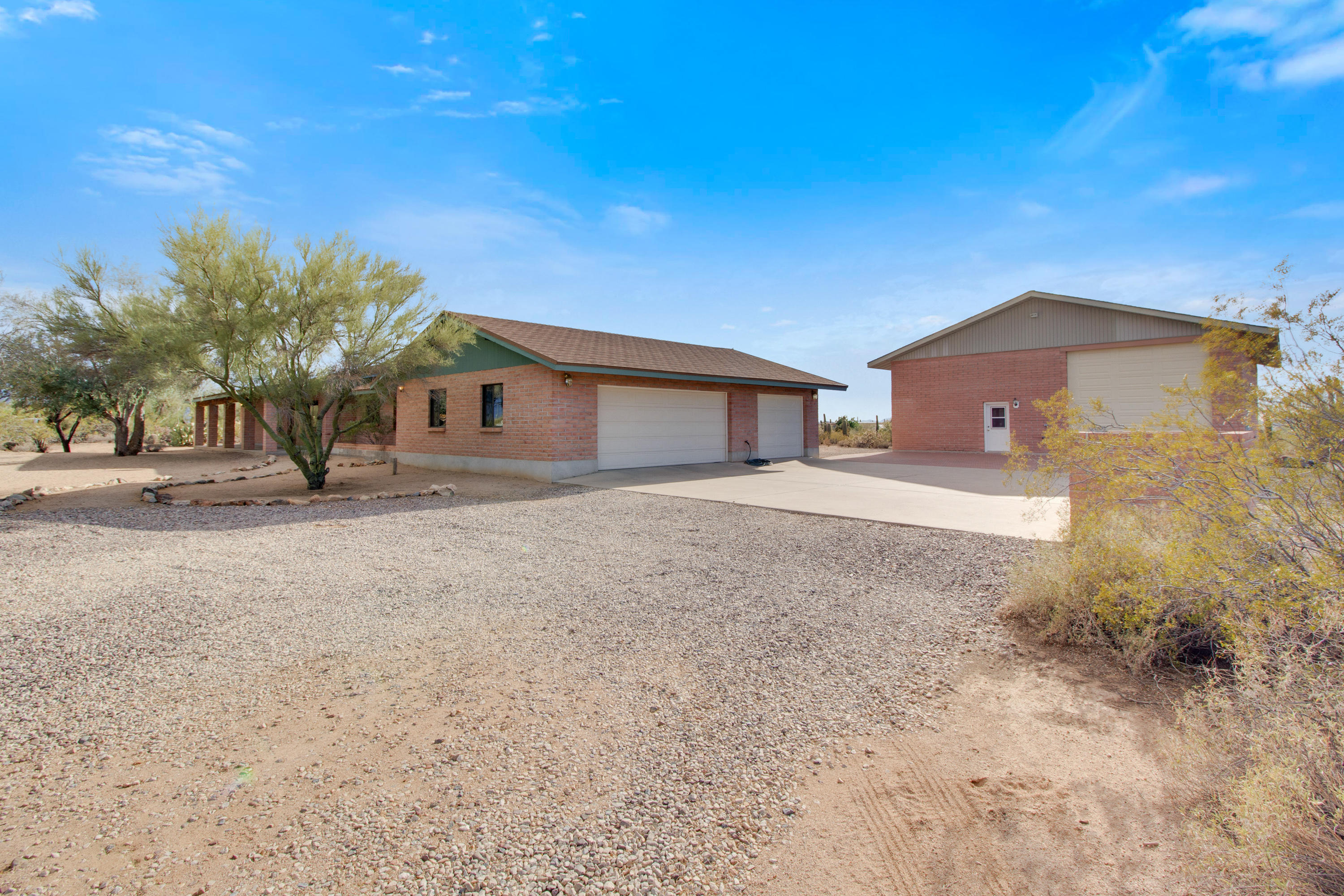 4505 North Sanders Road Tucson, AZ 85743 - Photo 2 of 49 Gallery Image 2