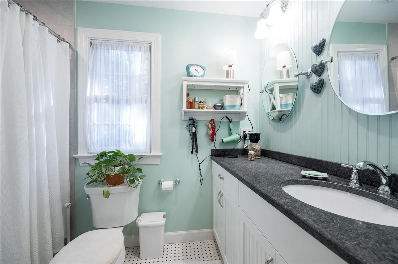 7225 Mine Shaft Road Raleigh, NC 27615 - Photo 8 of 13 Owners bathroom