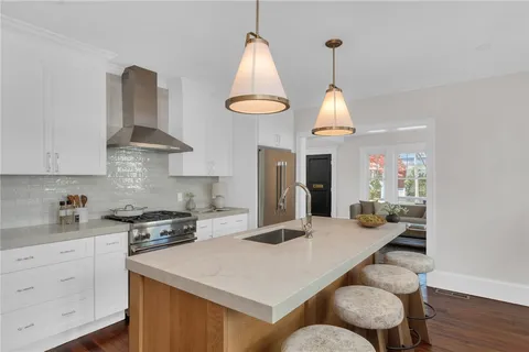 $1,650,000 | 19 Rhode Island Avenue, Providence, RI 02906