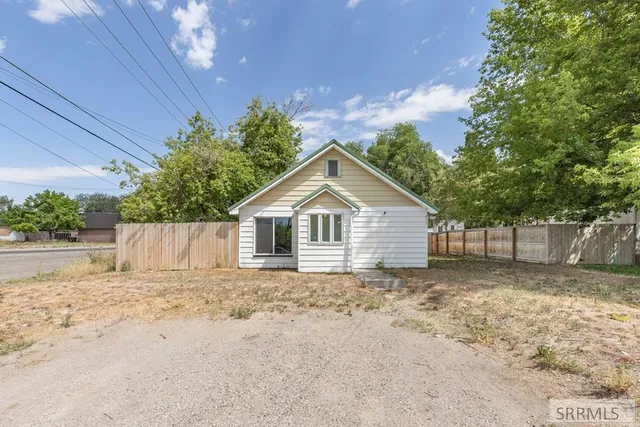 $260,000 | 1490 Albany Street, Idaho Falls, ID 83402