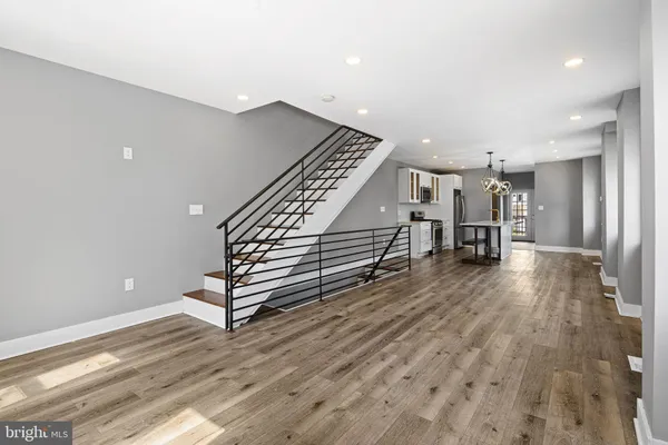 $2,600 | 4626 East Thompson Street, Philadelphia, PA 19137