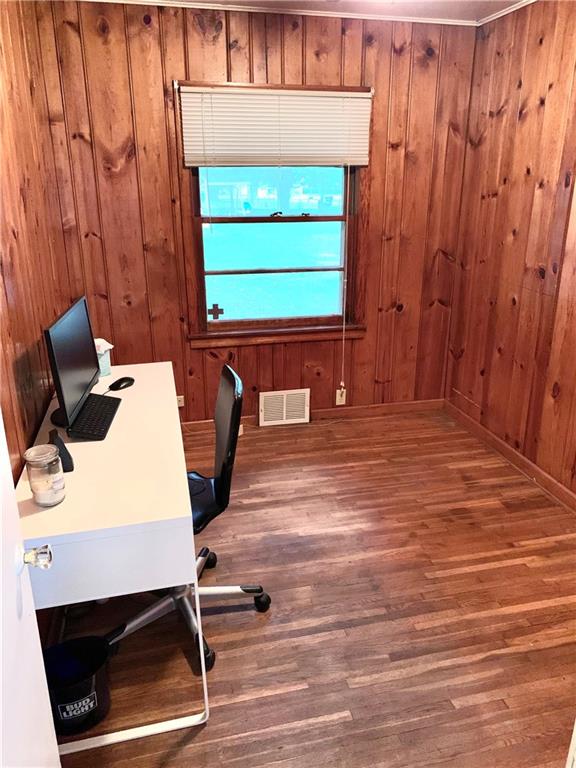 142 South Scatterfield Road Anderson, IN 46012 - Photo 18 of 35