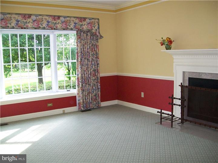 404 Providence Road Moorestown, NJ 08057 - Photo 5 of 24 Gallery Image 5