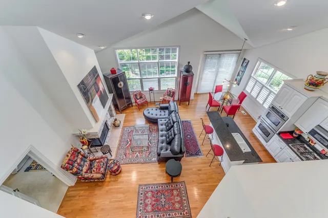 a very nice looking room with many windows