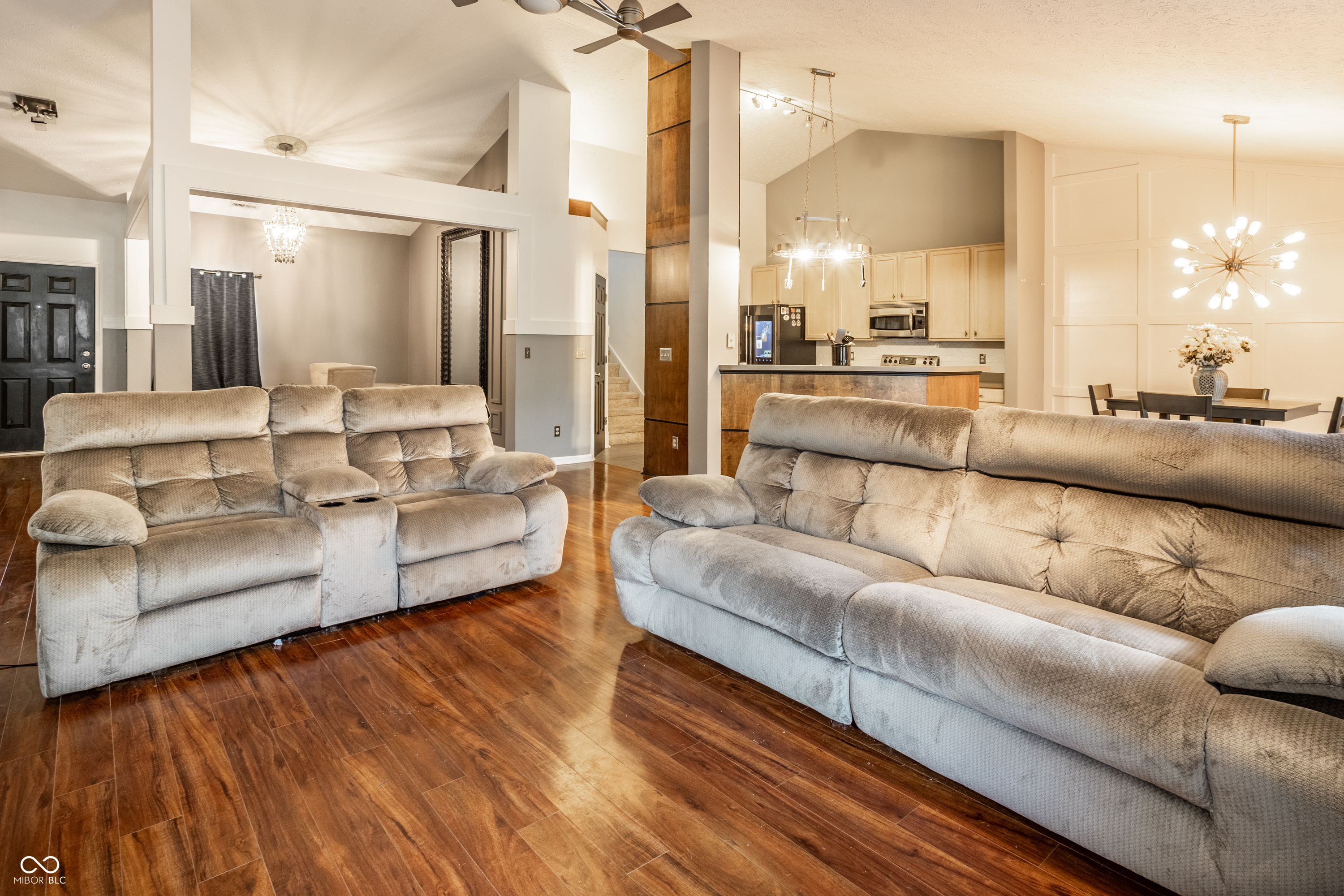 860 Weeping Way Lane Avon, IN 46123 - Photo 2 of 28