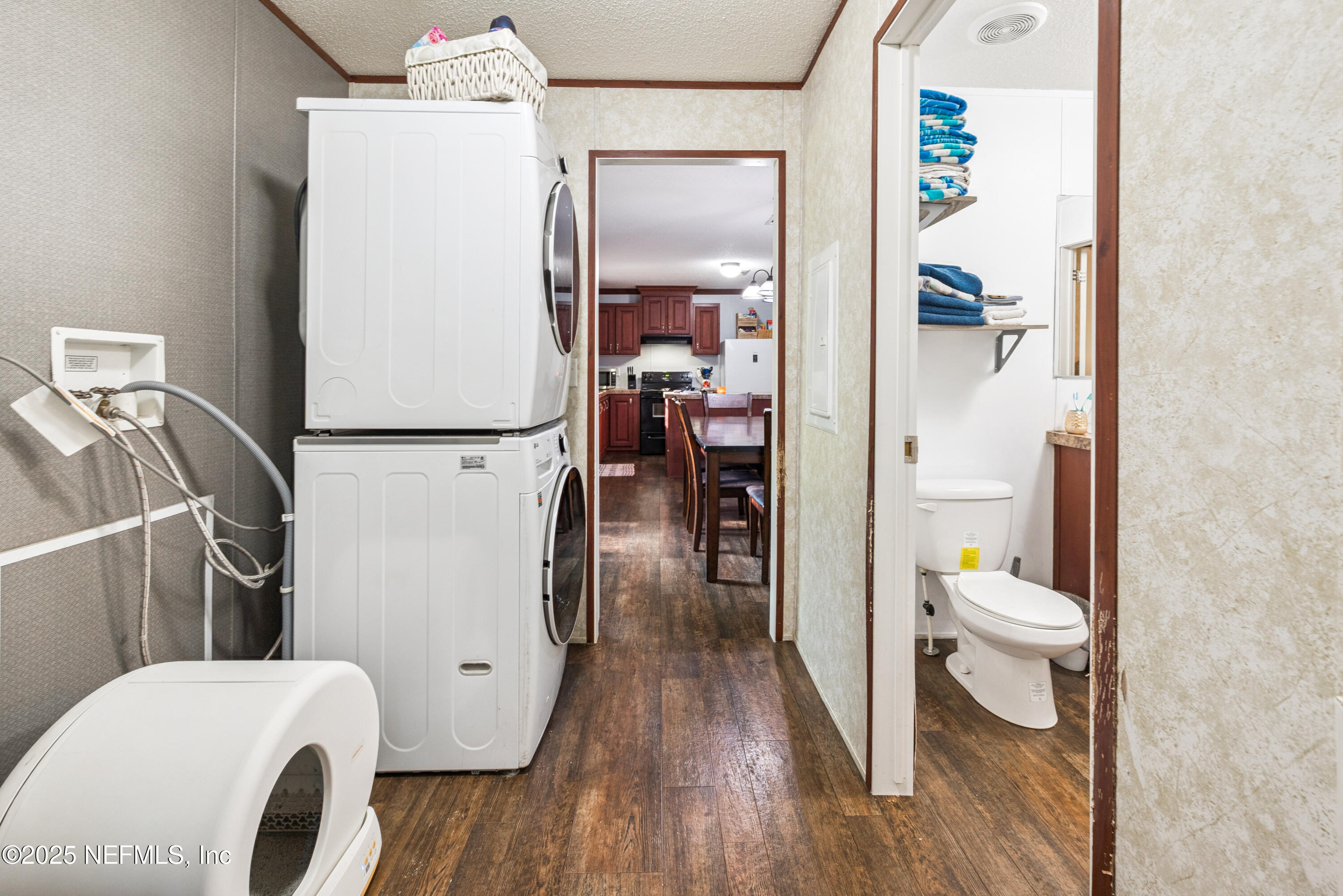 7236 Southeast 163rd Lane Lake Butler, FL 32054 - Photo 24 of 35 a bathroom with a toilet and a sink