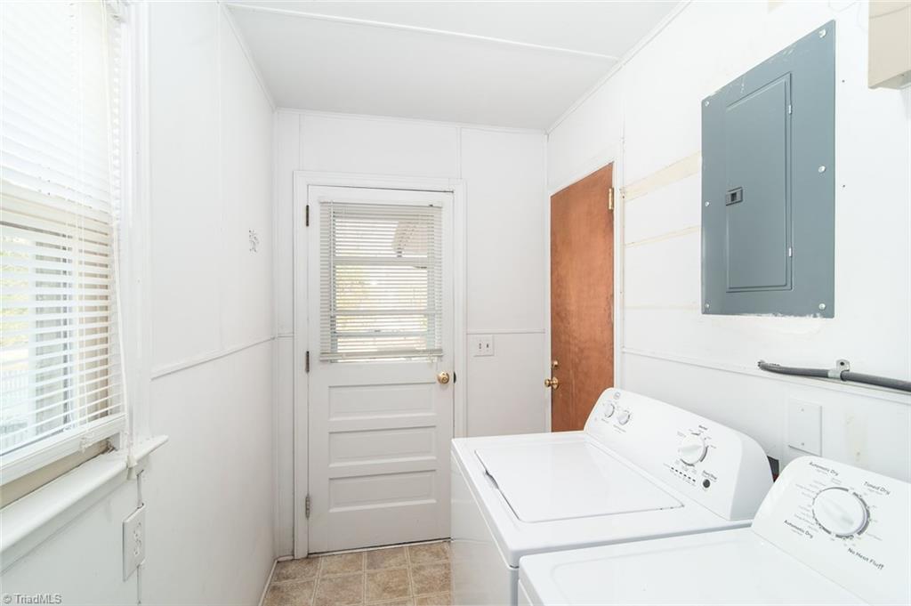 605 Shamrock Road High Point, NC 27265 - Photo 17 of 26 Gallery Image 17