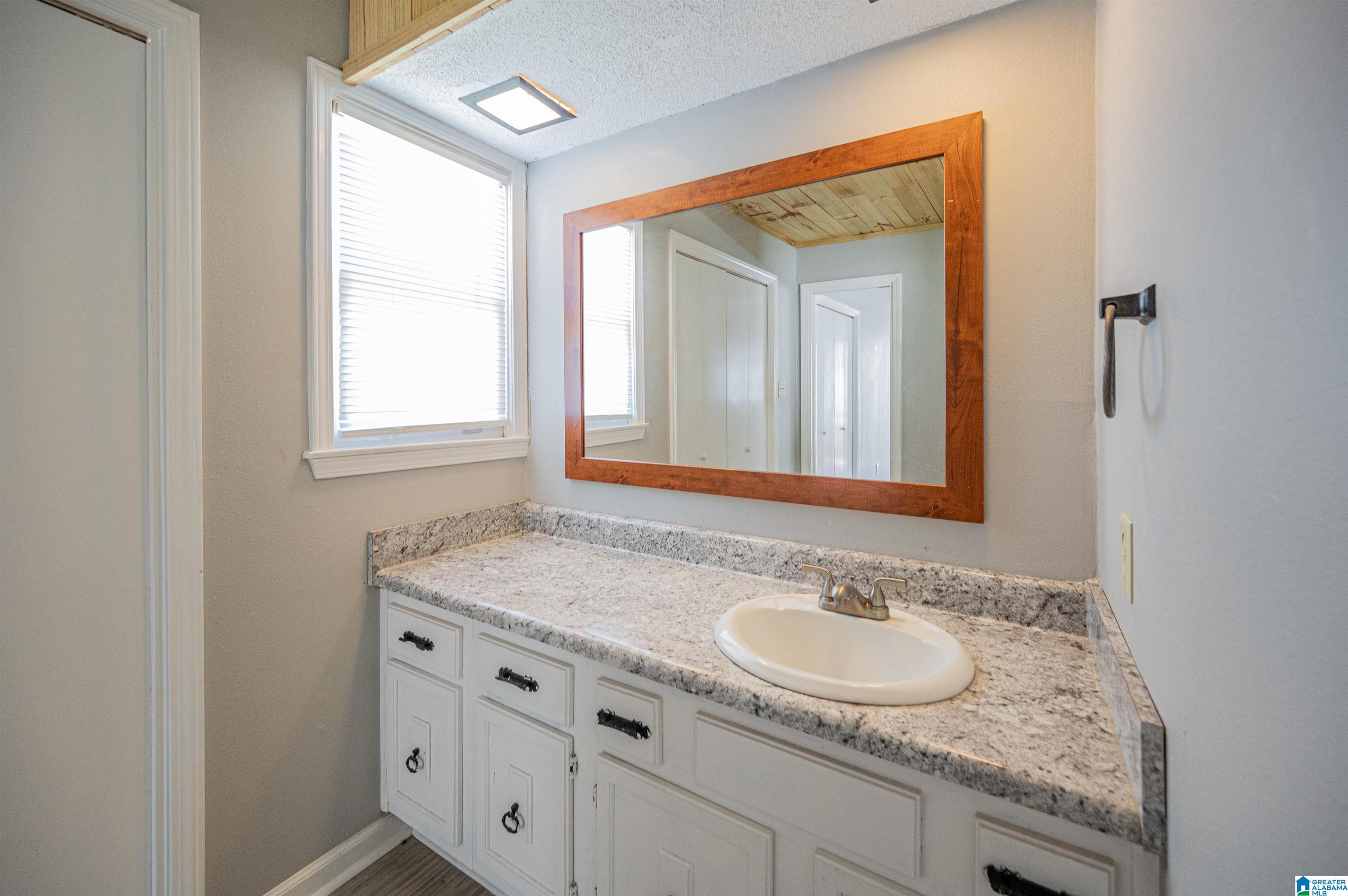 718 Valleyview Road Pelham, AL 35124 - Photo 25 of 43