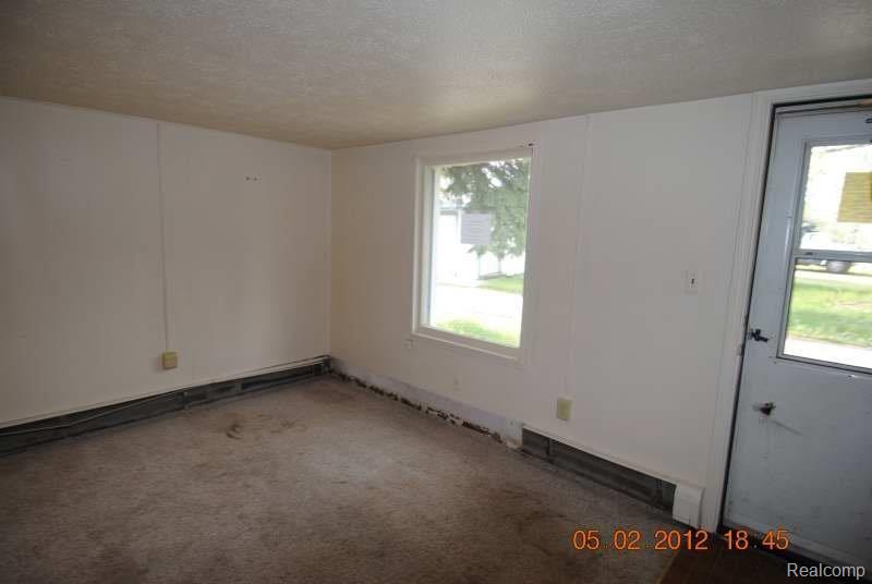 6360 Bunton Road Ypsilanti, MI 48197 - Photo 12 of 21 Unit 3 Living Room.JPG