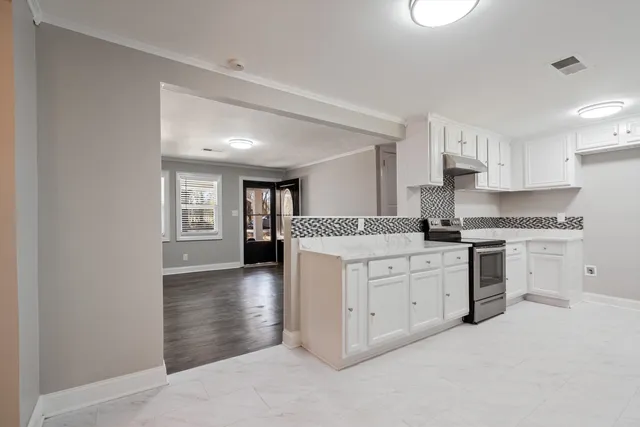 $385,000 | 10464 East Holmes Road, Collierville, TN 38017