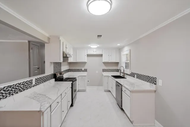 $385,000 | 10464 East Holmes Road, Collierville, TN 38017