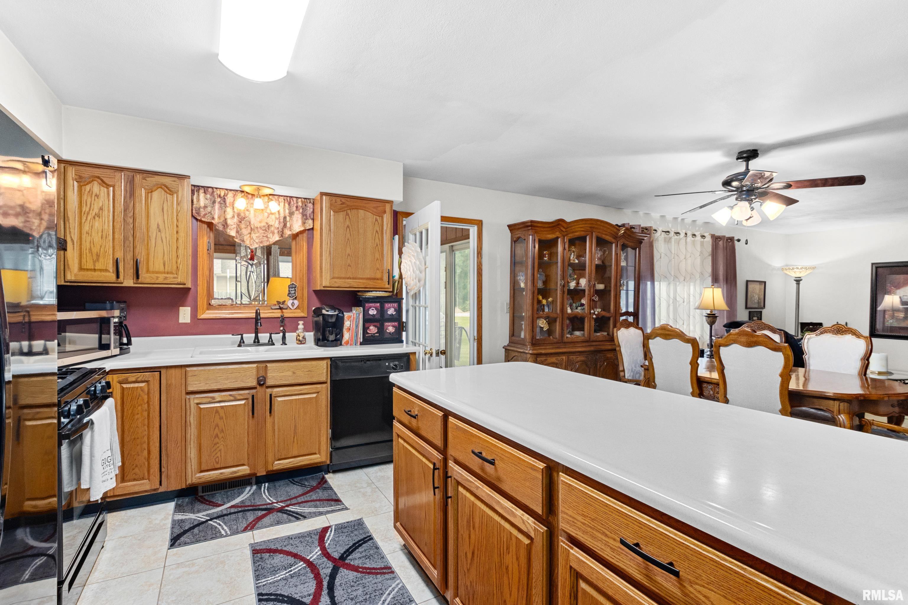201 North Rustic Road East Peoria, IL 61611 - Photo 13 of 32 Gallery Image 13