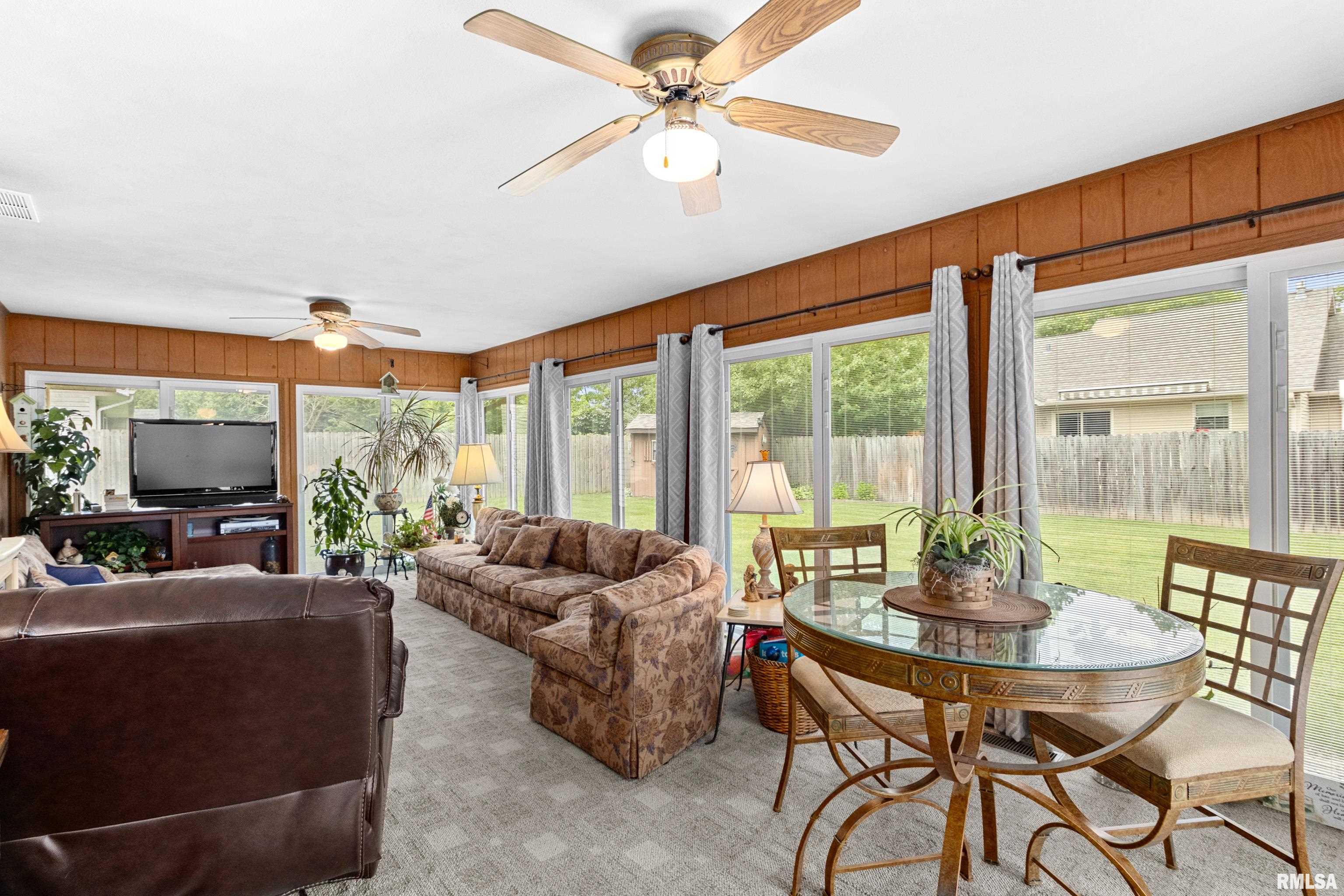 201 North Rustic Road East Peoria, IL 61611 - Photo 14 of 32 Gallery Image 14