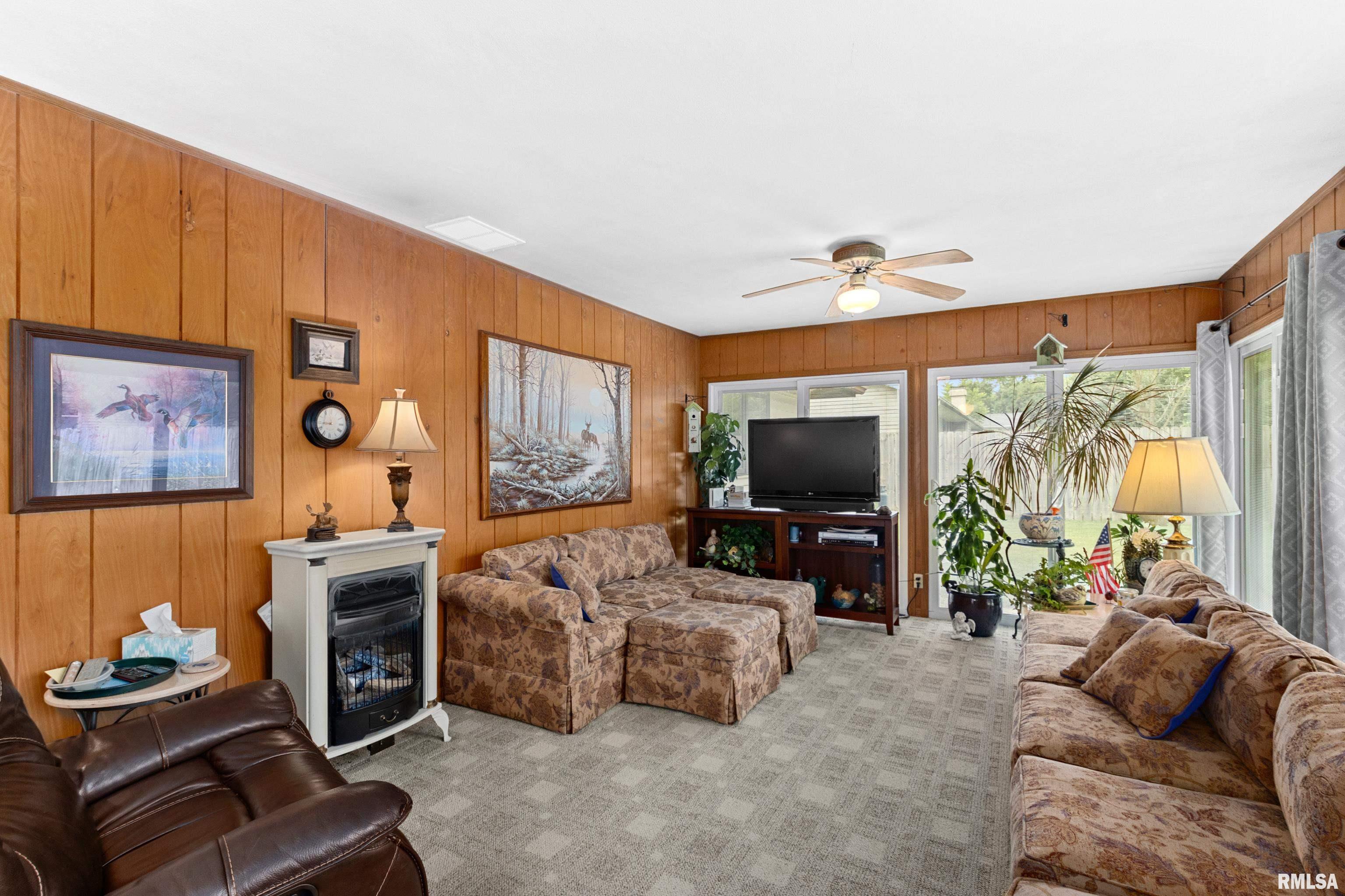 201 North Rustic Road East Peoria, IL 61611 - Photo 15 of 32 Gallery Image 15