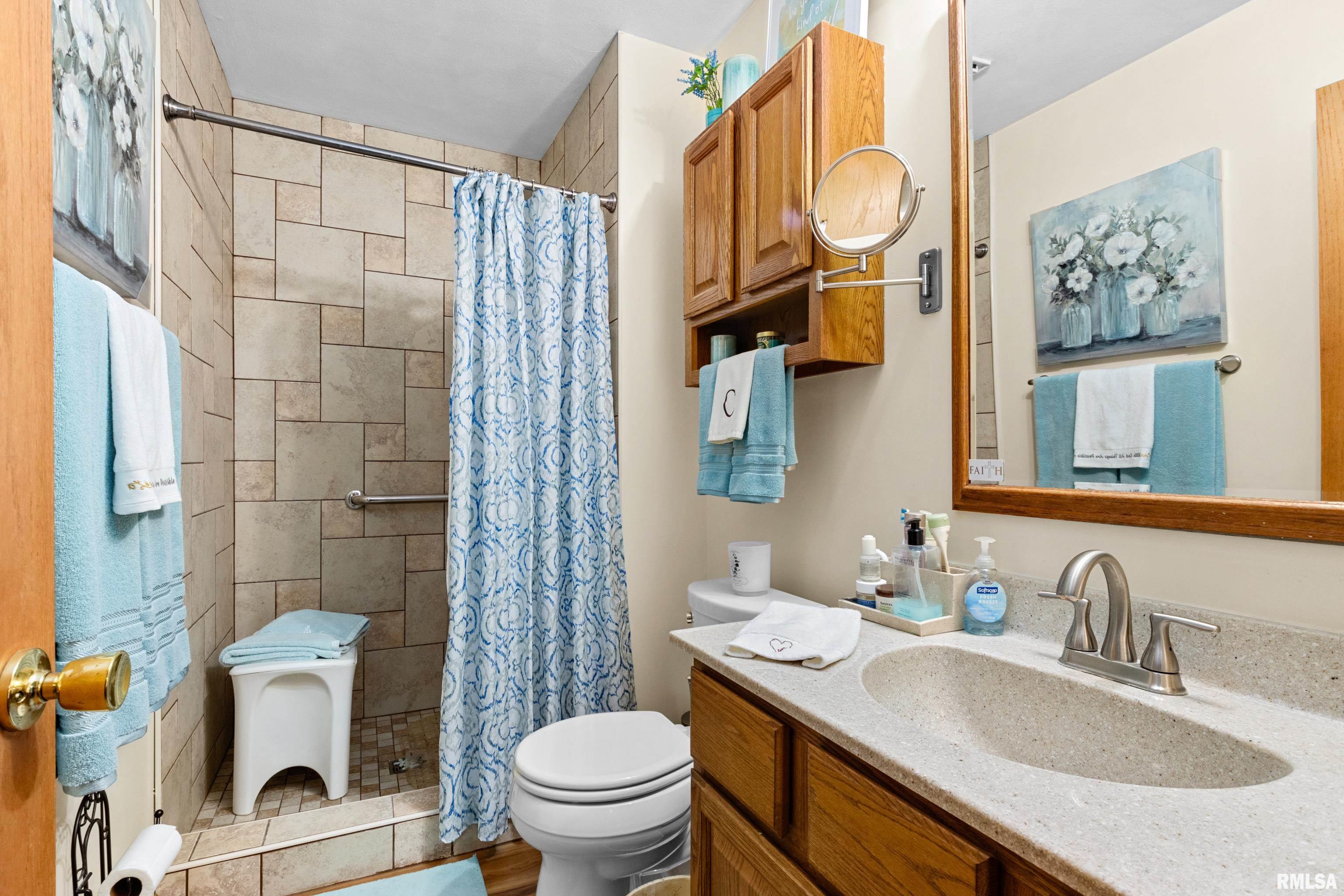 201 North Rustic Road East Peoria, IL 61611 - Photo 20 of 32 Gallery Image 20