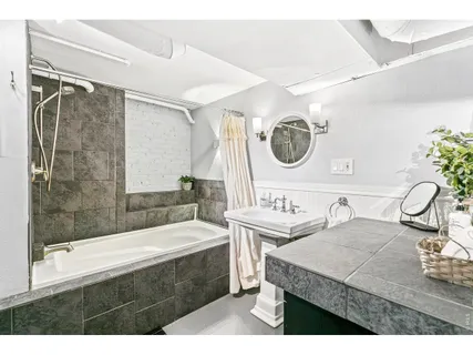 $825,000 | 525 Pearl Street, Denver, CO 80203