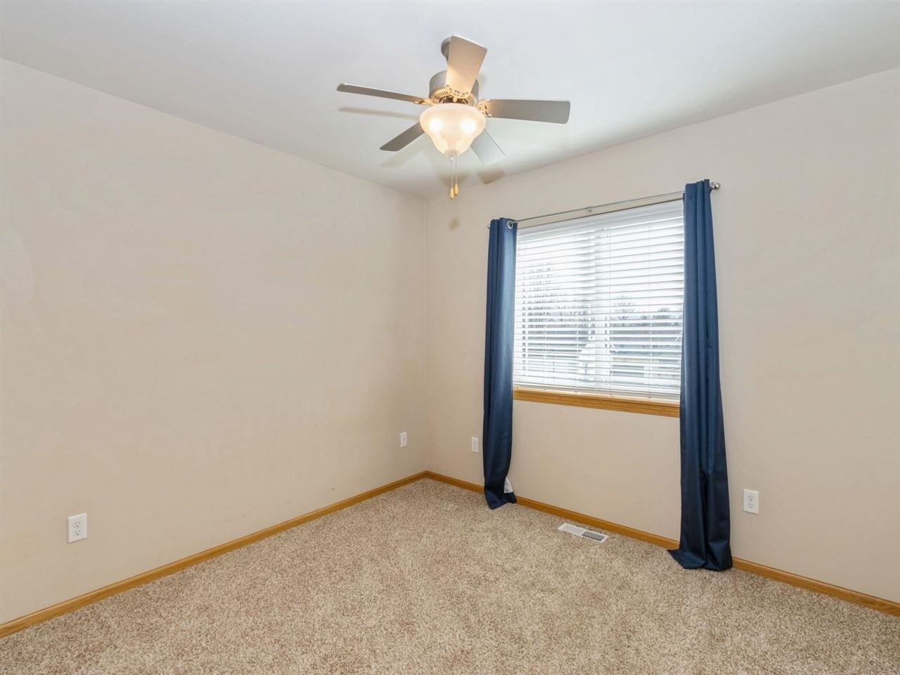 212 Buckeye Lane Riverside, IA 52327 - Photo 10 of 30 Gallery Image 10