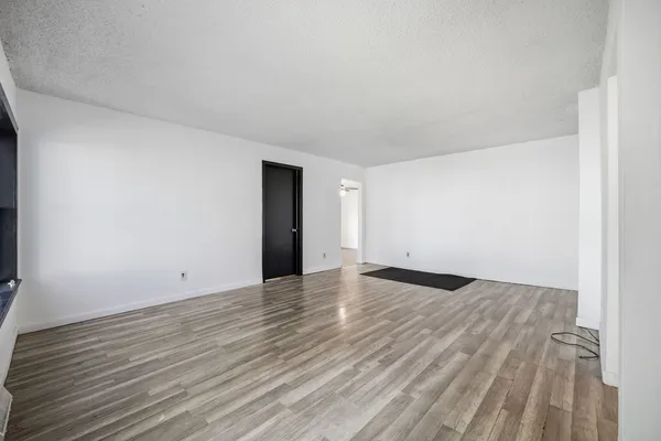 $2,000 | 604 South Center Street, Plano, IL 60545