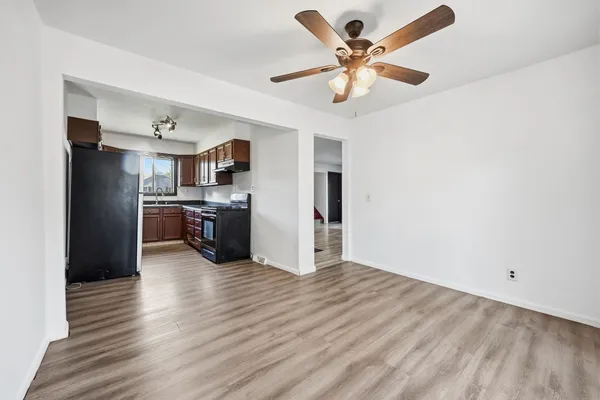 $2,000 | 604 South Center Street, Plano, IL 60545