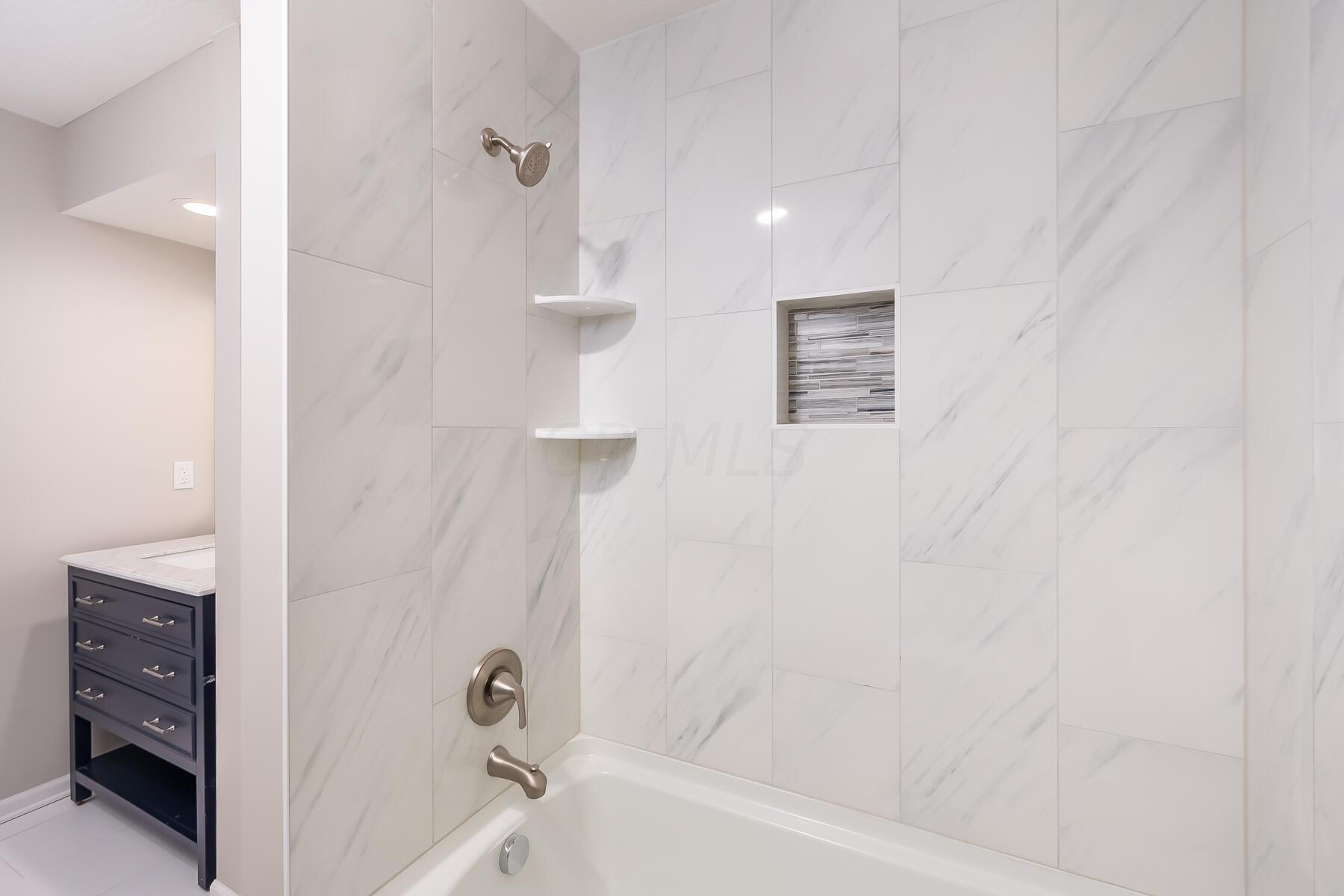 6001 Moore Road Delaware, OH 43015 - Photo 29 of 39 Full Bath