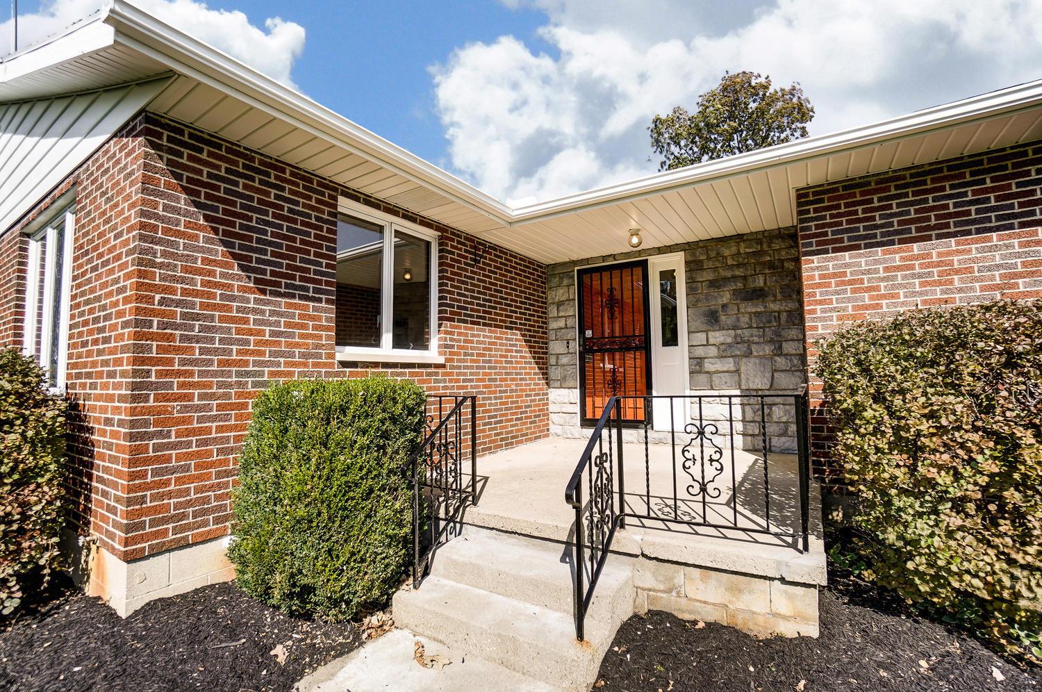 6060 Johnson Road Springfield, OH 45502 - Photo 4 of 53
