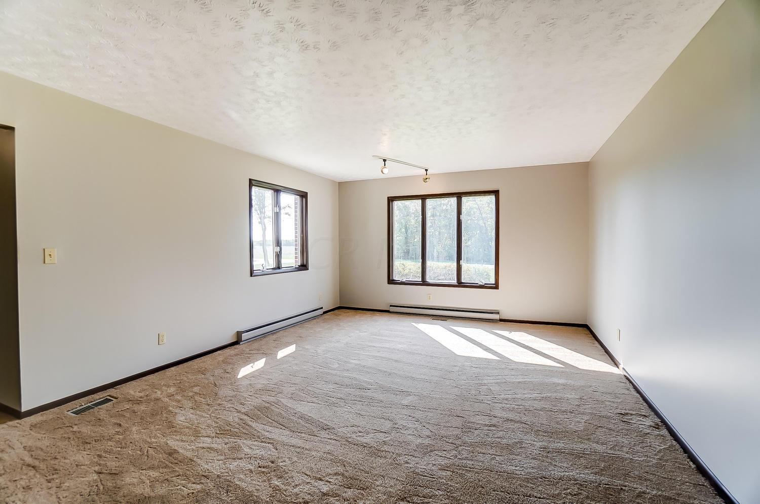 6060 Johnson Road Springfield, OH 45502 - Photo 8 of 53