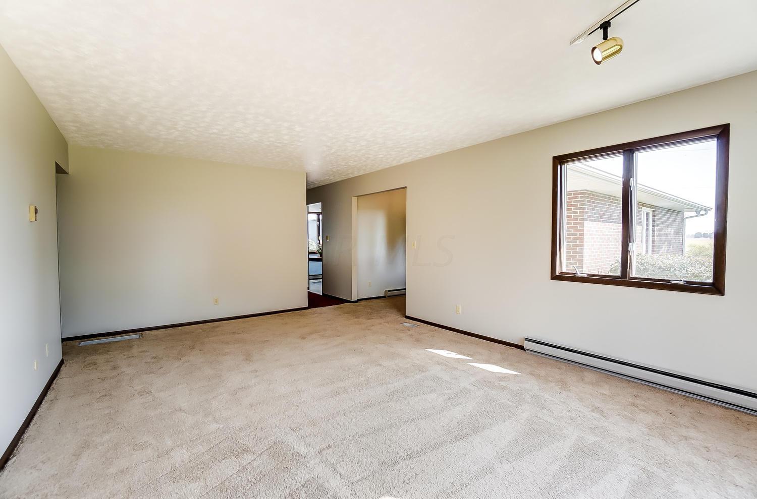 6060 Johnson Road Springfield, OH 45502 - Photo 9 of 53