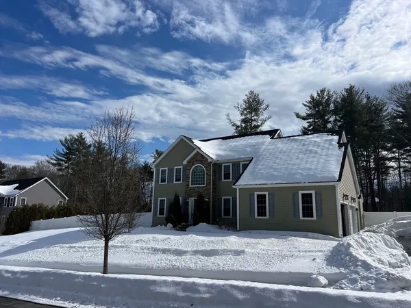 $799,900 | 240 Roosevelt Drive, Northbridge, MA 01534