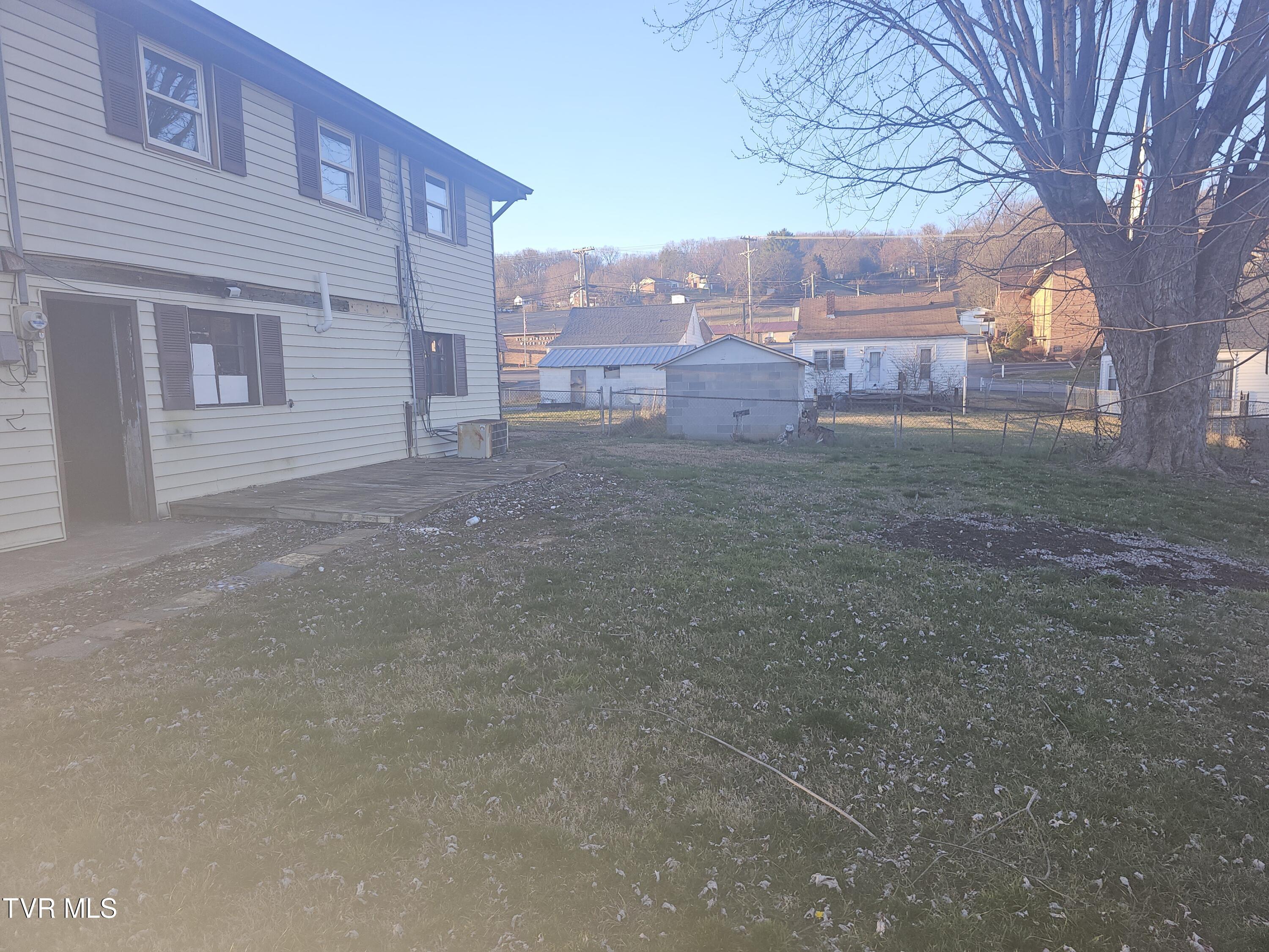 100 Fairfax Road Kingsport, TN 37660 - Photo 8 of 14 20240220_174751