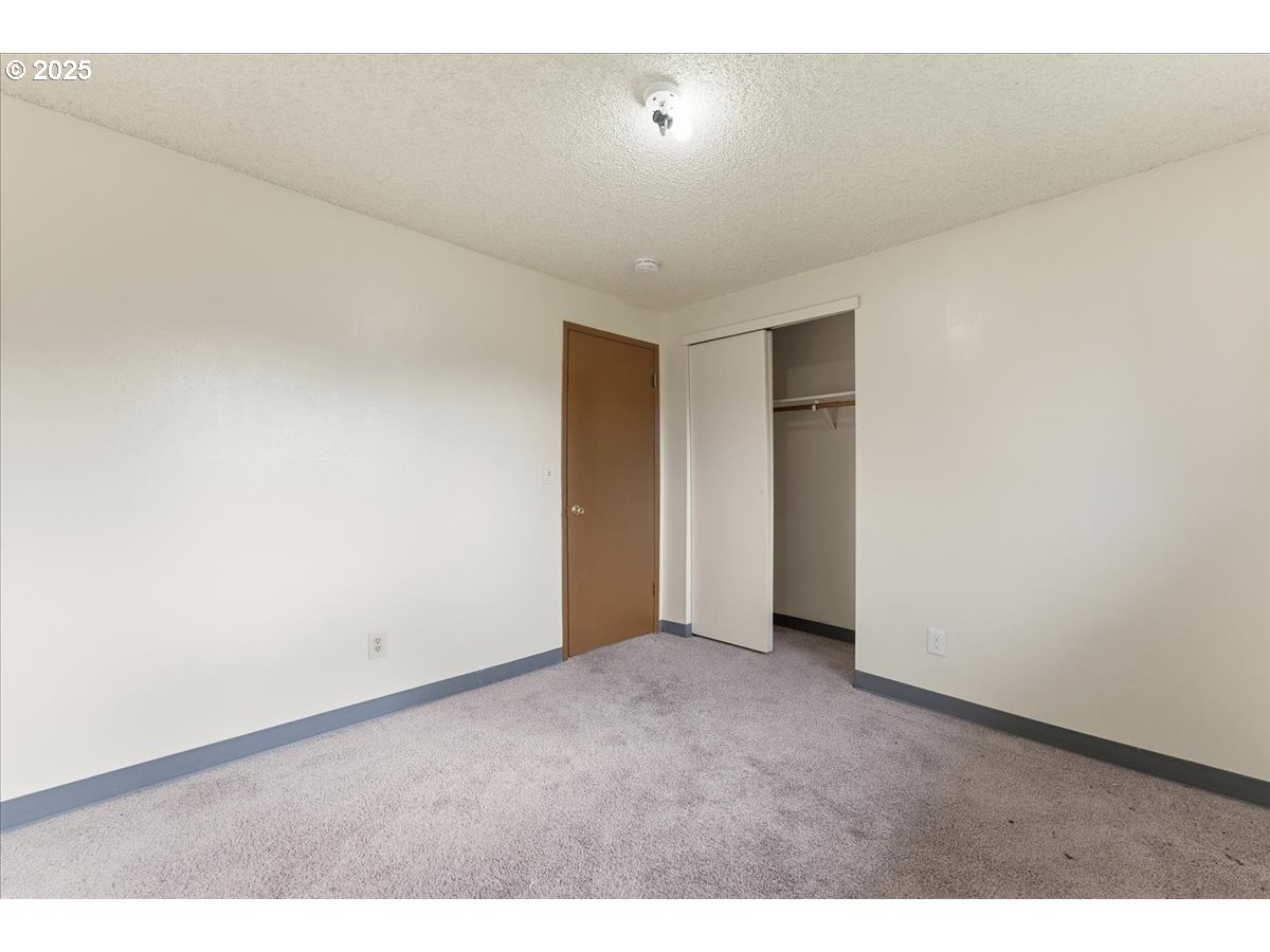 20385 Southwest Shelley Court Beaverton, OR 97078 - Photo 10 of 21