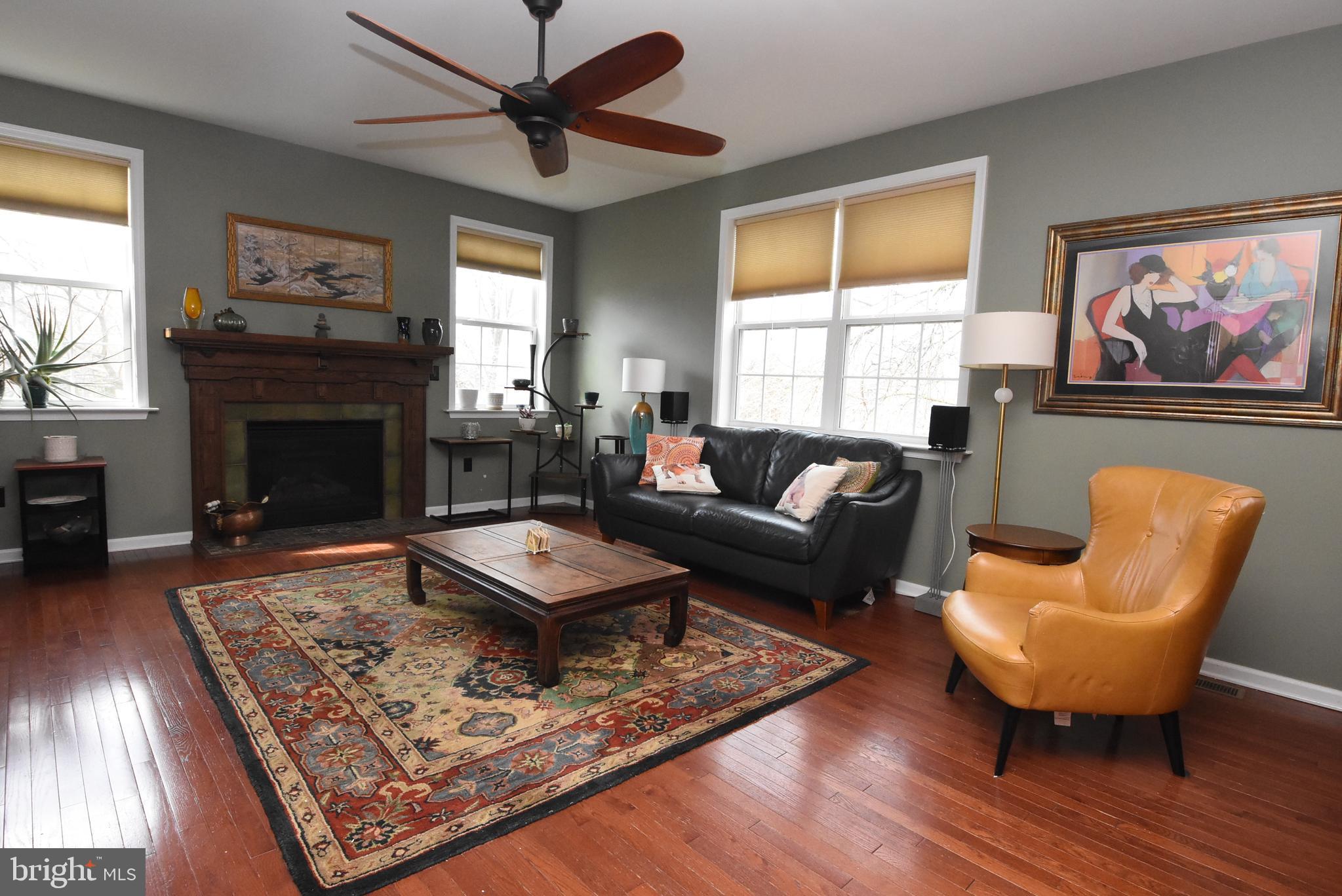 268 West Orvilla Road Lansdale, PA 19446 - Photo 4 of 49