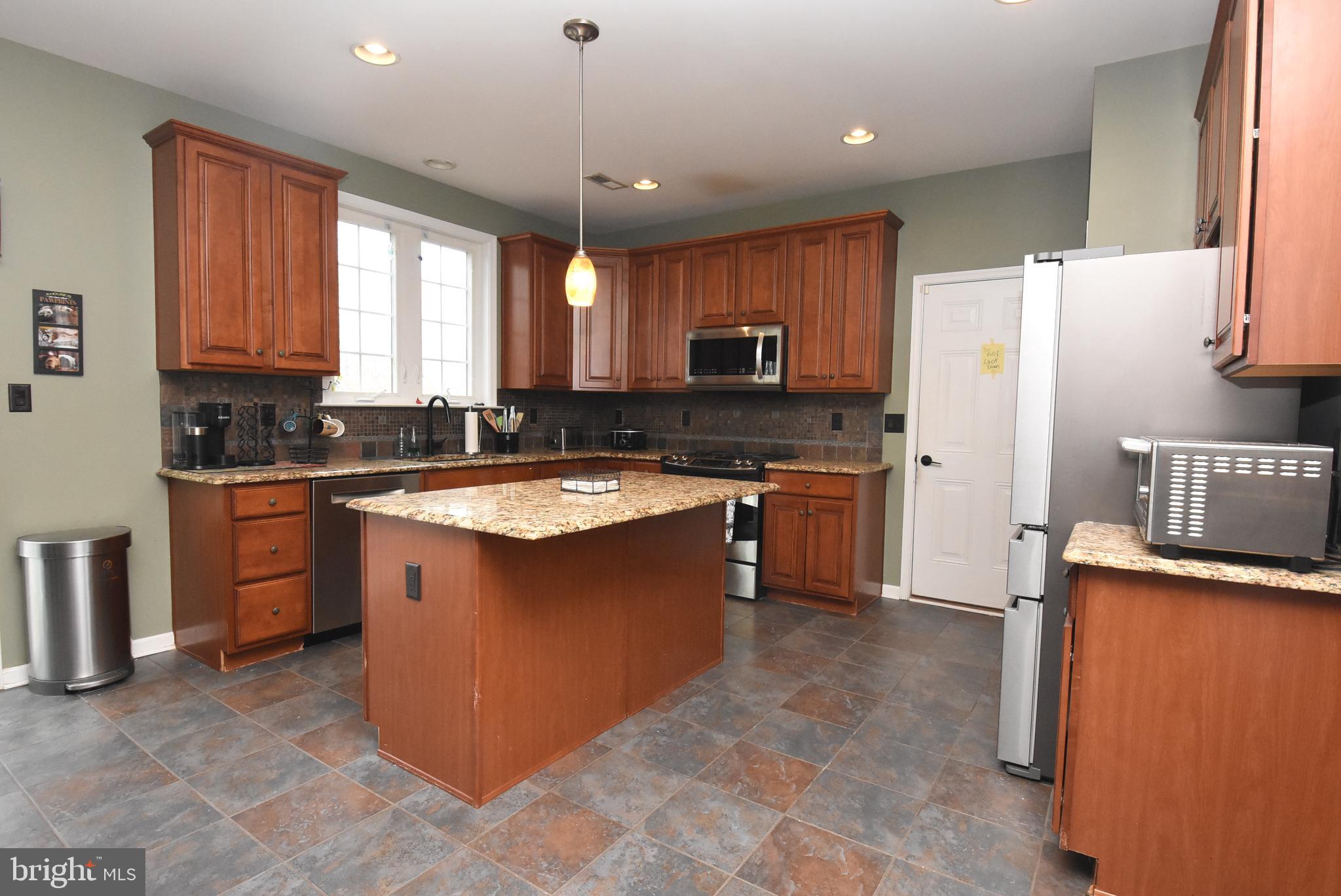 268 West Orvilla Road Lansdale, PA 19446 - Photo 8 of 49