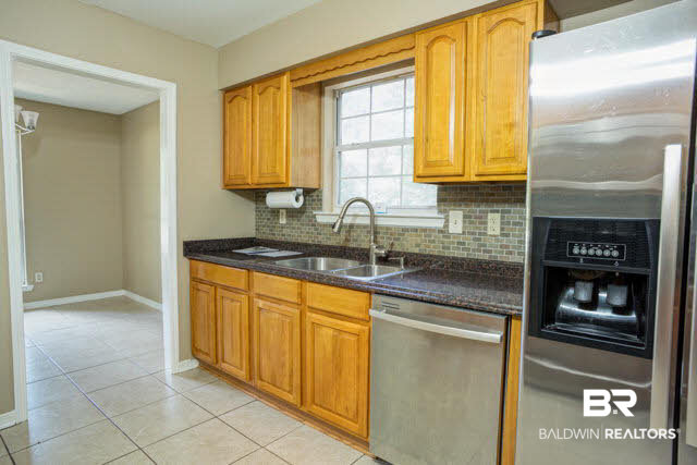 9040 Meadowview Court Mobile, AL 36695 - Photo 9 of 21