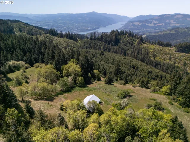 $975,000 | 59 Tunnel Road, White Salmon, WA 98672