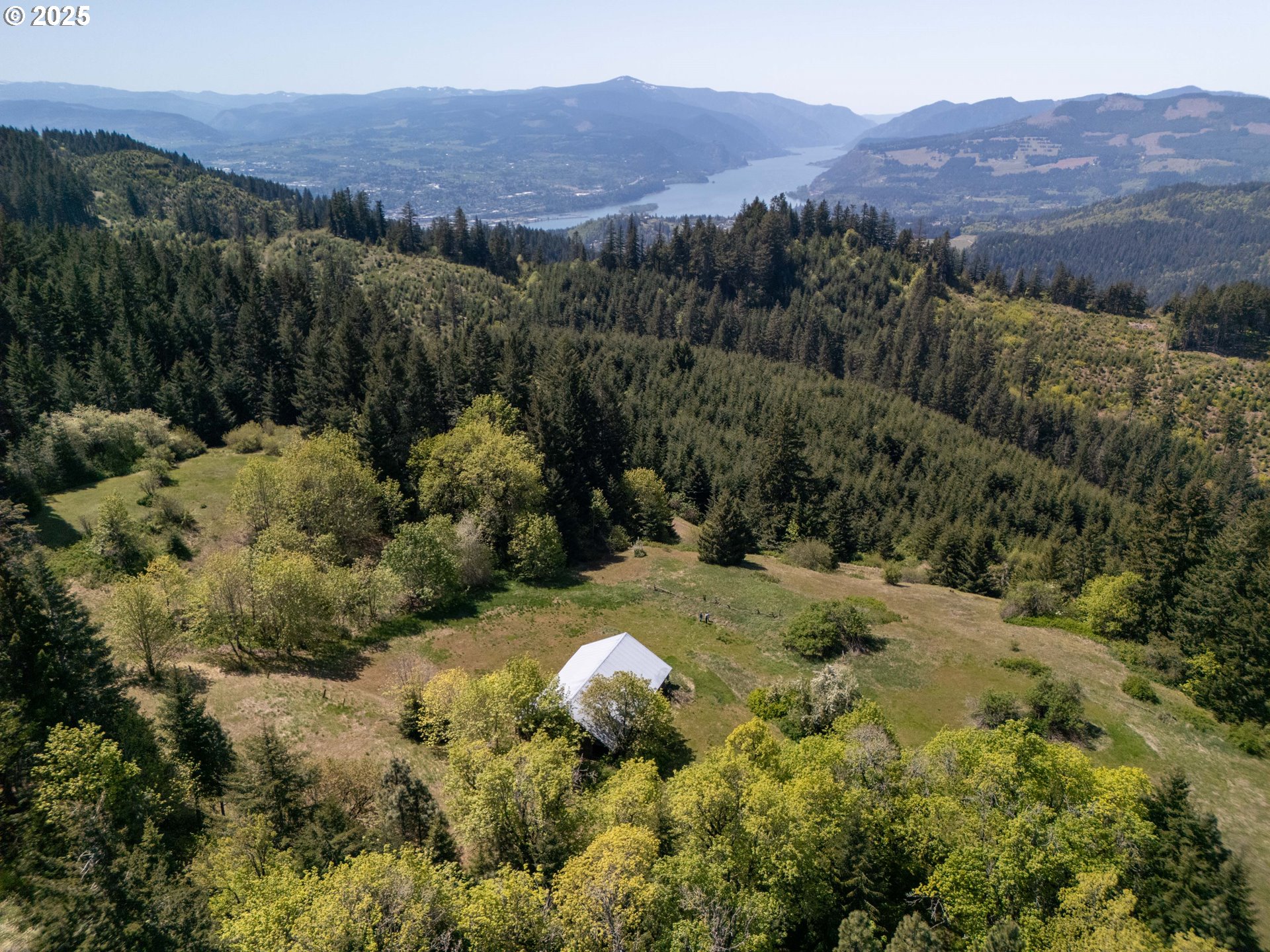 59 Tunnel Road White Salmon, WA 98672 - Photo 13 of 27