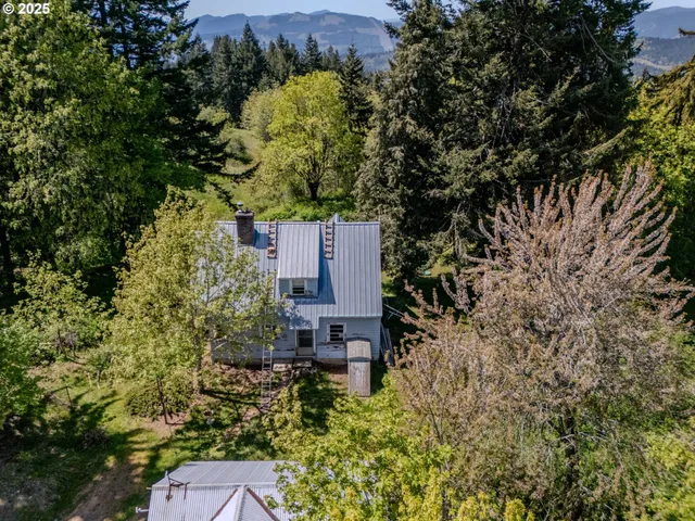 $975,000 | 59 Tunnel Road, White Salmon, WA 98672