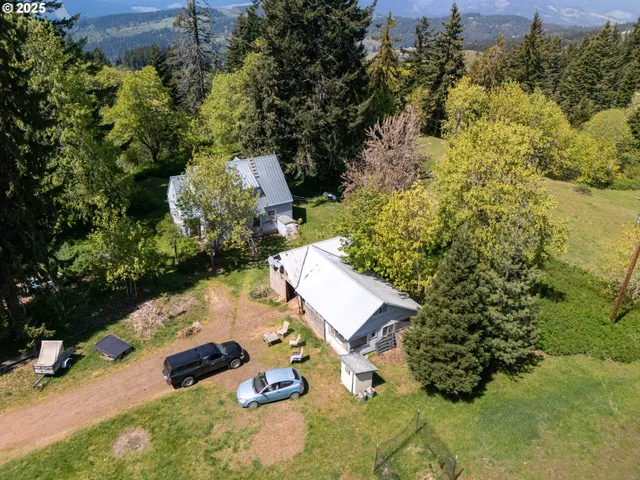 $975,000 | 59 Tunnel Road, White Salmon, WA 98672