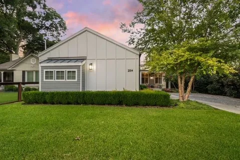 $1,195,000 | 2014 Lakeland Drive, Dallas, TX 75218