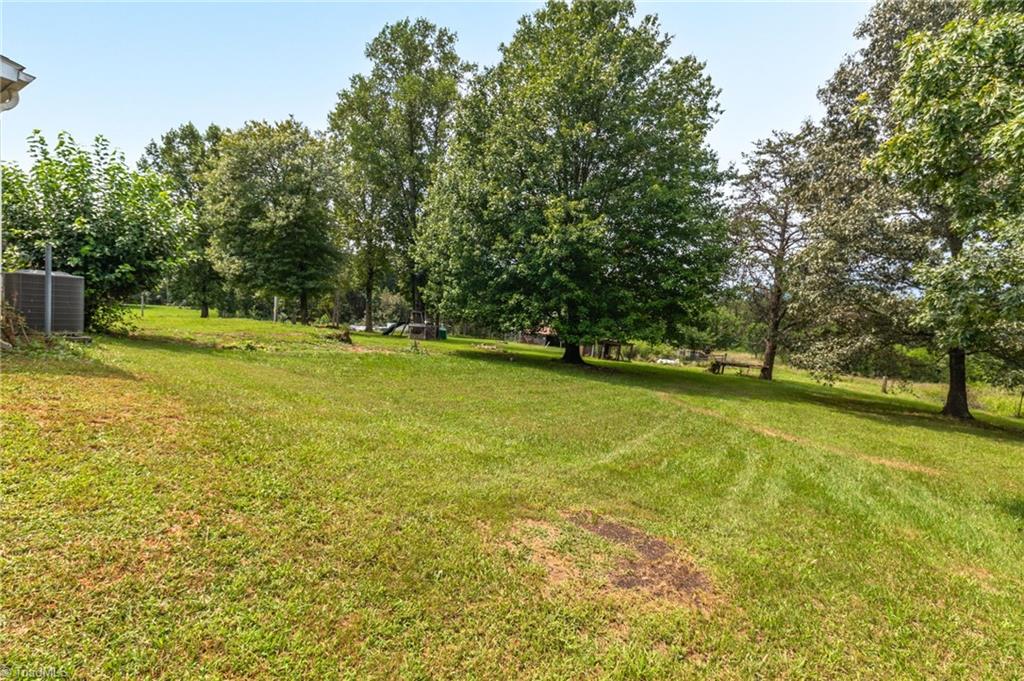 1352 Gravitte Road Pilot Mountain, NC 27041 - Photo 35 of 41 Gallery Image 35