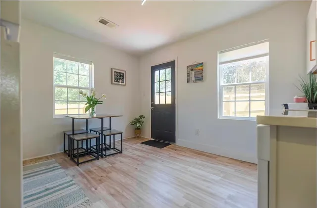 $299,900 | 84 North Holmes Street, Memphis, TN 38111