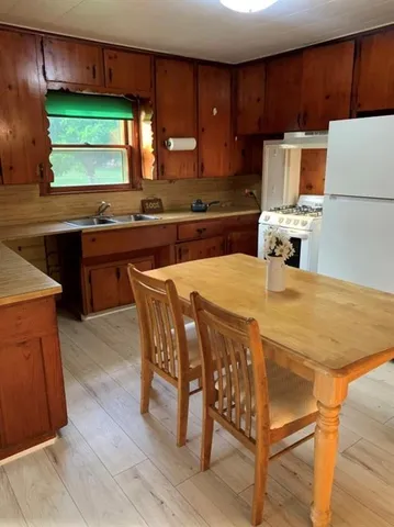 $1,600 | 1001 South 27th Street, Corsicana, TX 75110