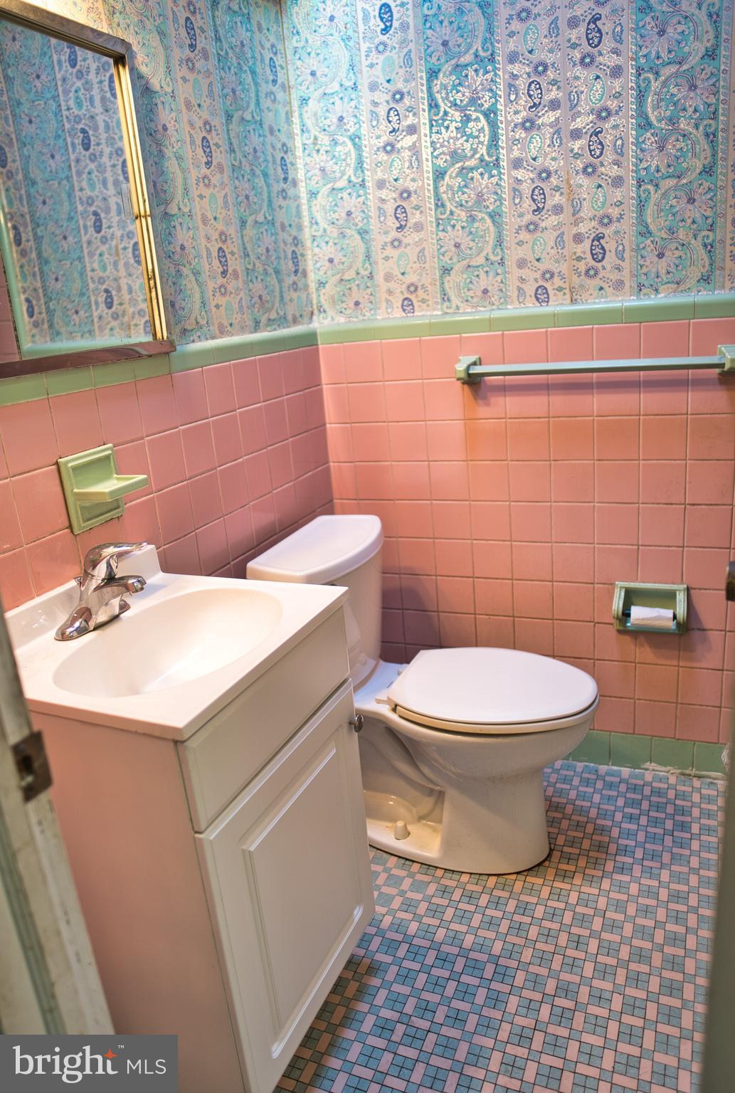 8540 Castor Avenue Philadelphia, PA 19152 - Photo 12 of 19