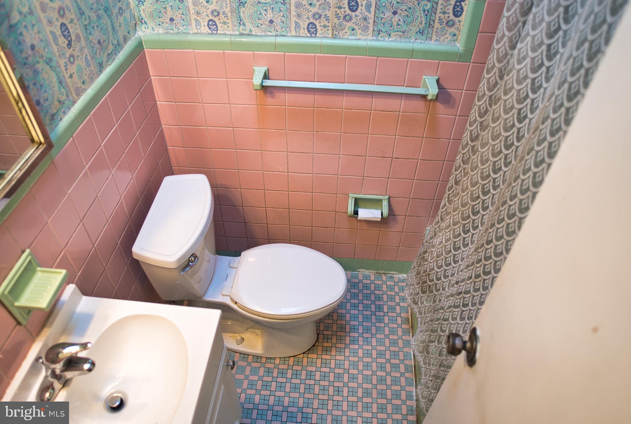 8540 Castor Avenue Philadelphia, PA 19152 - Photo 13 of 19