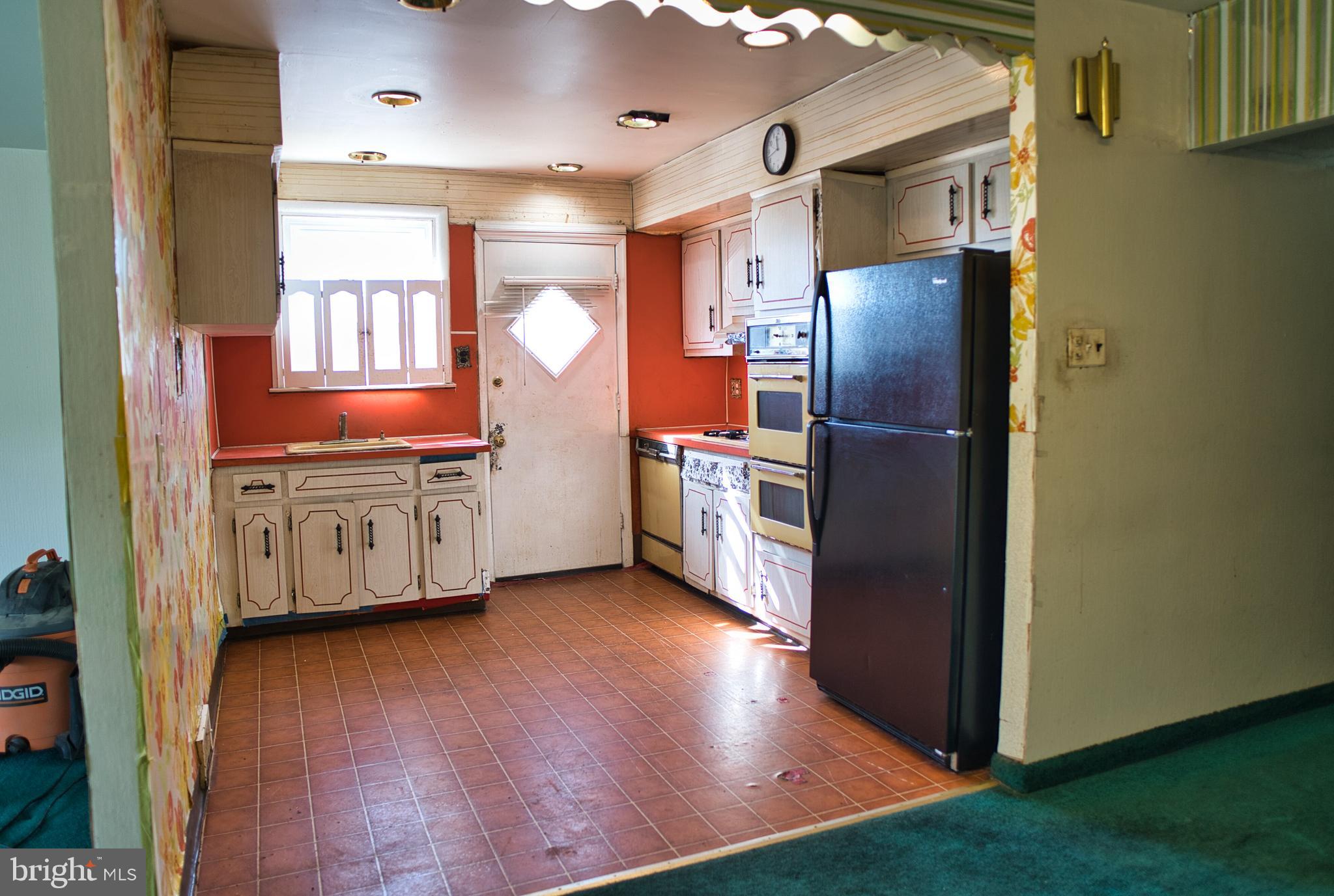 8540 Castor Avenue Philadelphia, PA 19152 - Photo 6 of 19