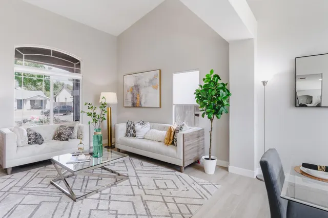 a view of entryway and hall