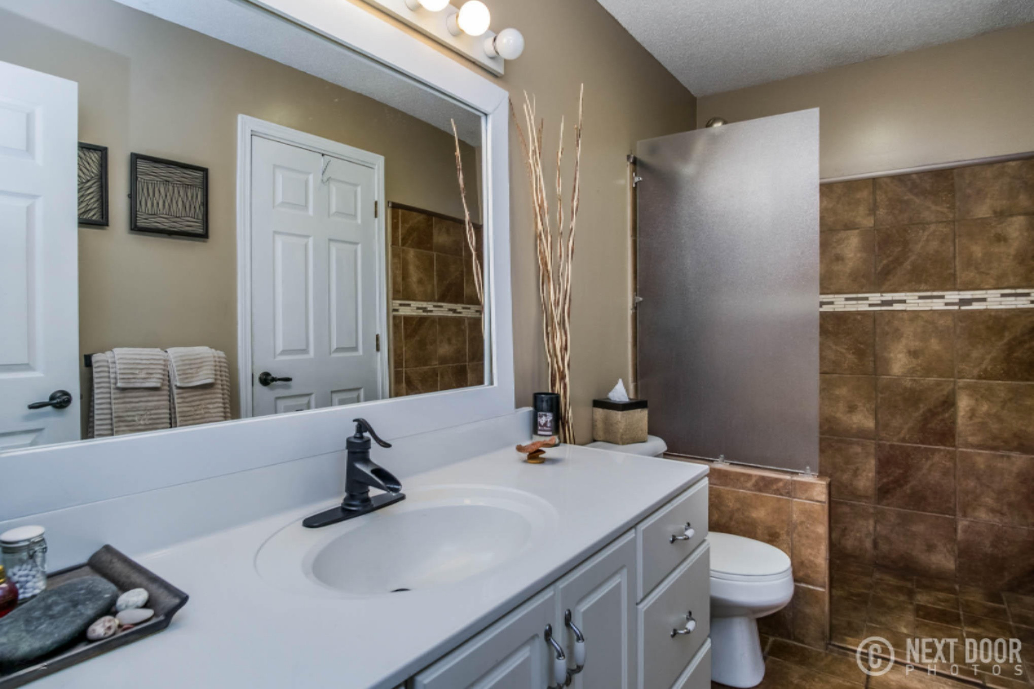 2213 East River Road Muskegon, MI 49445 - Photo 13 of 16 DSC09631Blended