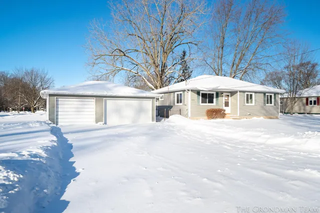 $225,000 | 5555 Claudia Avenue Southeast, Grand Rapids, MI 49548