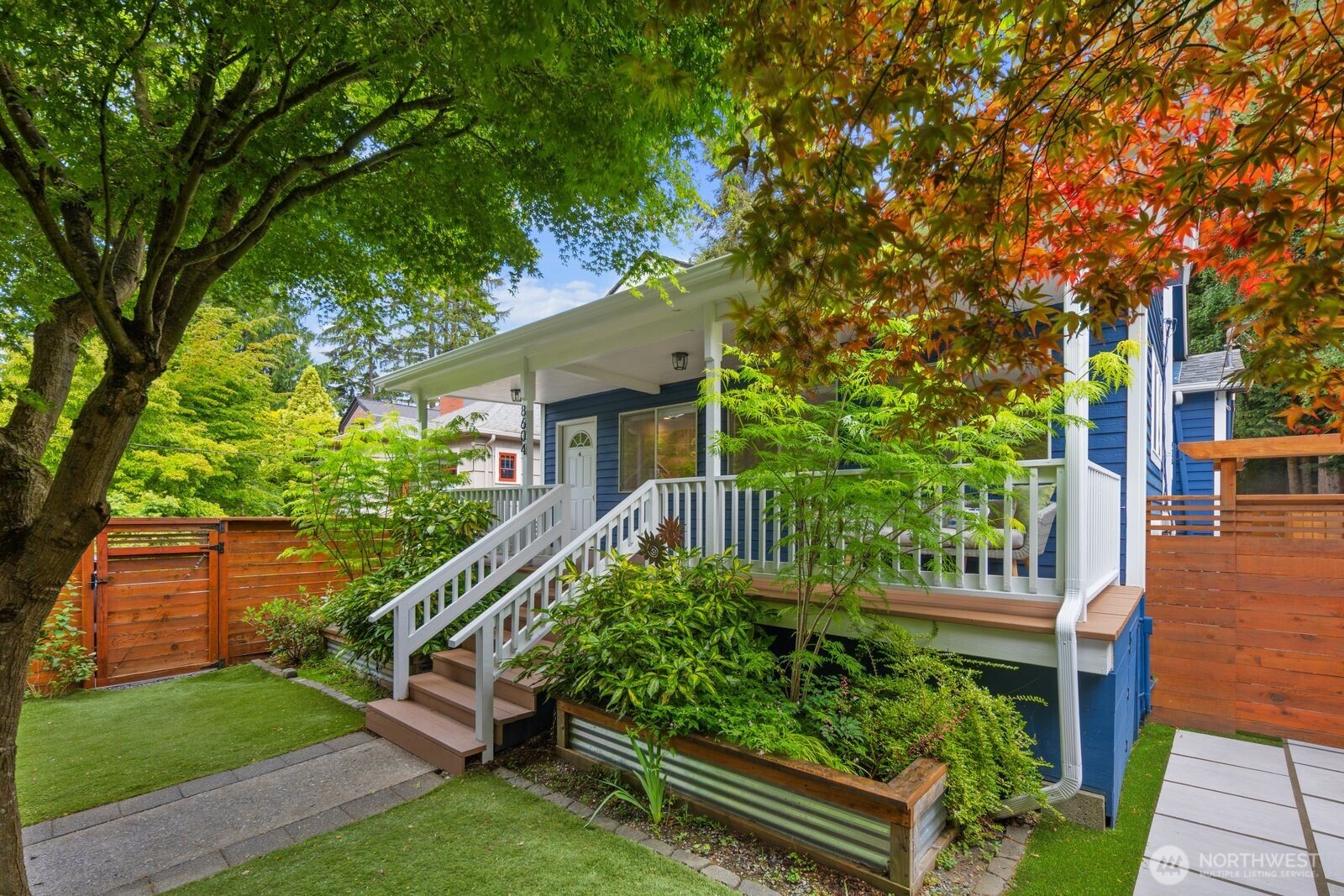 8604 29th Avenue Northwest Seattle, WA 98117 - Photo 4 of 40