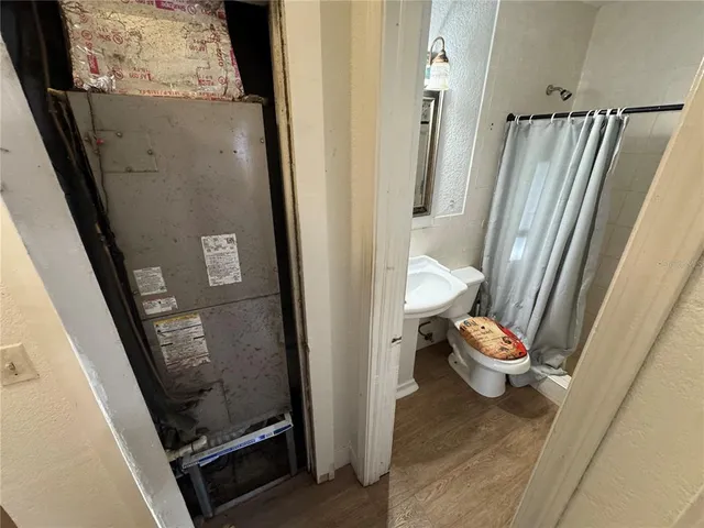 a view of a pathway of a building