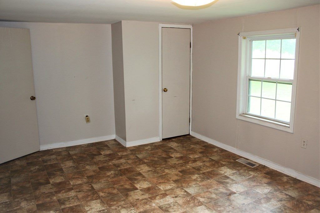 745 Sugar Hill Road Kenbridge, VA 23944 - Photo 15 of 26 Gallery Image 15